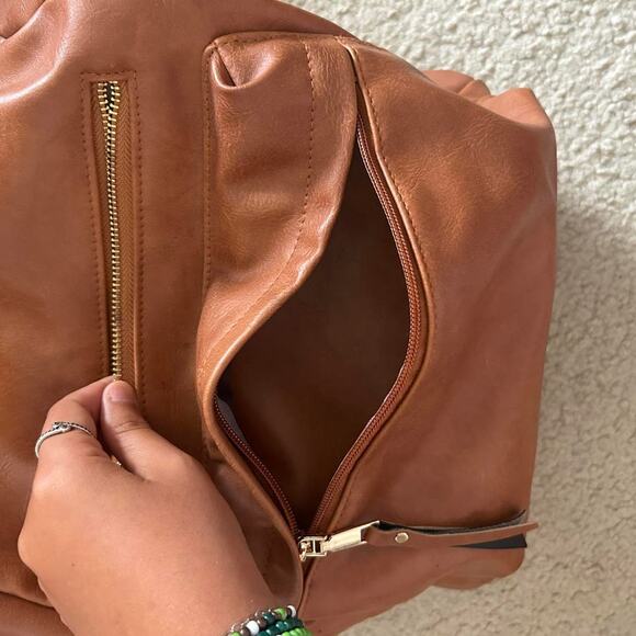 Brown leather backpack with - Picture 8 of 8